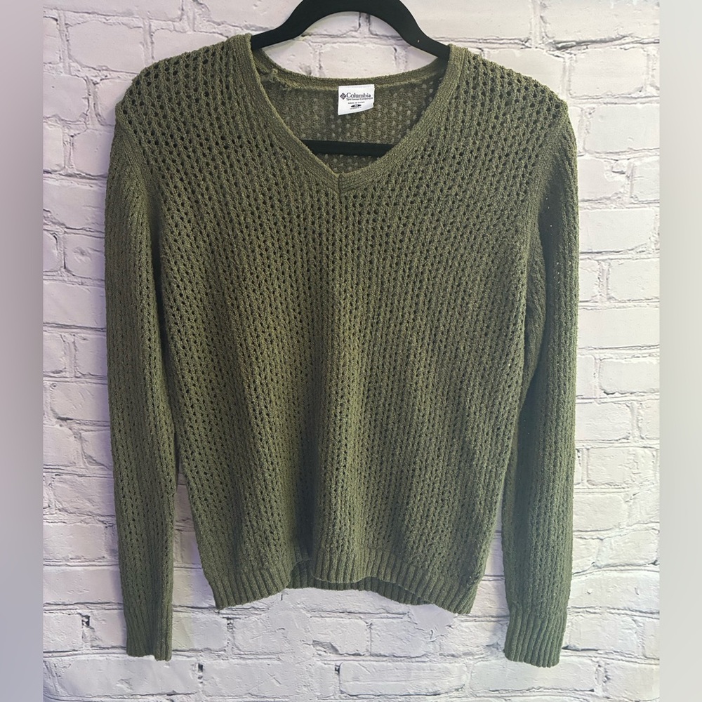 Columbia Women’s Khaki Camo Green Knit Mesh V Neck Pullover Sweater Size Medium